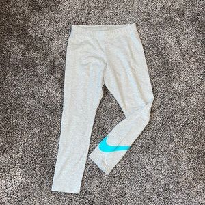 Nike cropped leggings